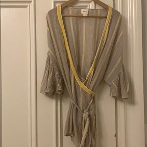 Gorgeous and light wrap top.